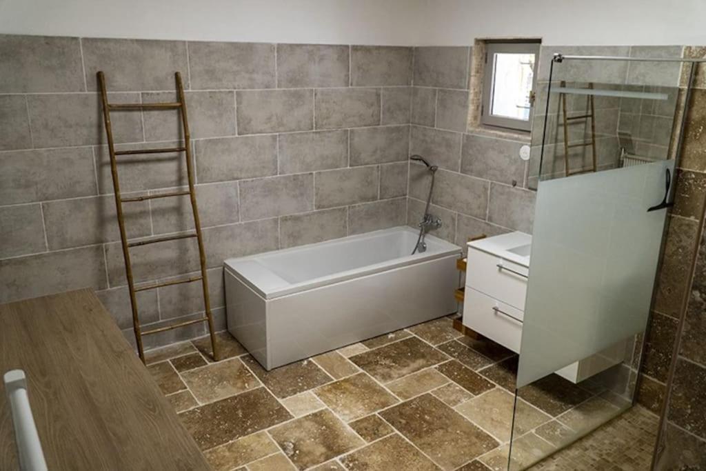 Charmant Rez De Villa Climatise Renove, 90M2 Avec Parking Cassis Eksteriør bilde
